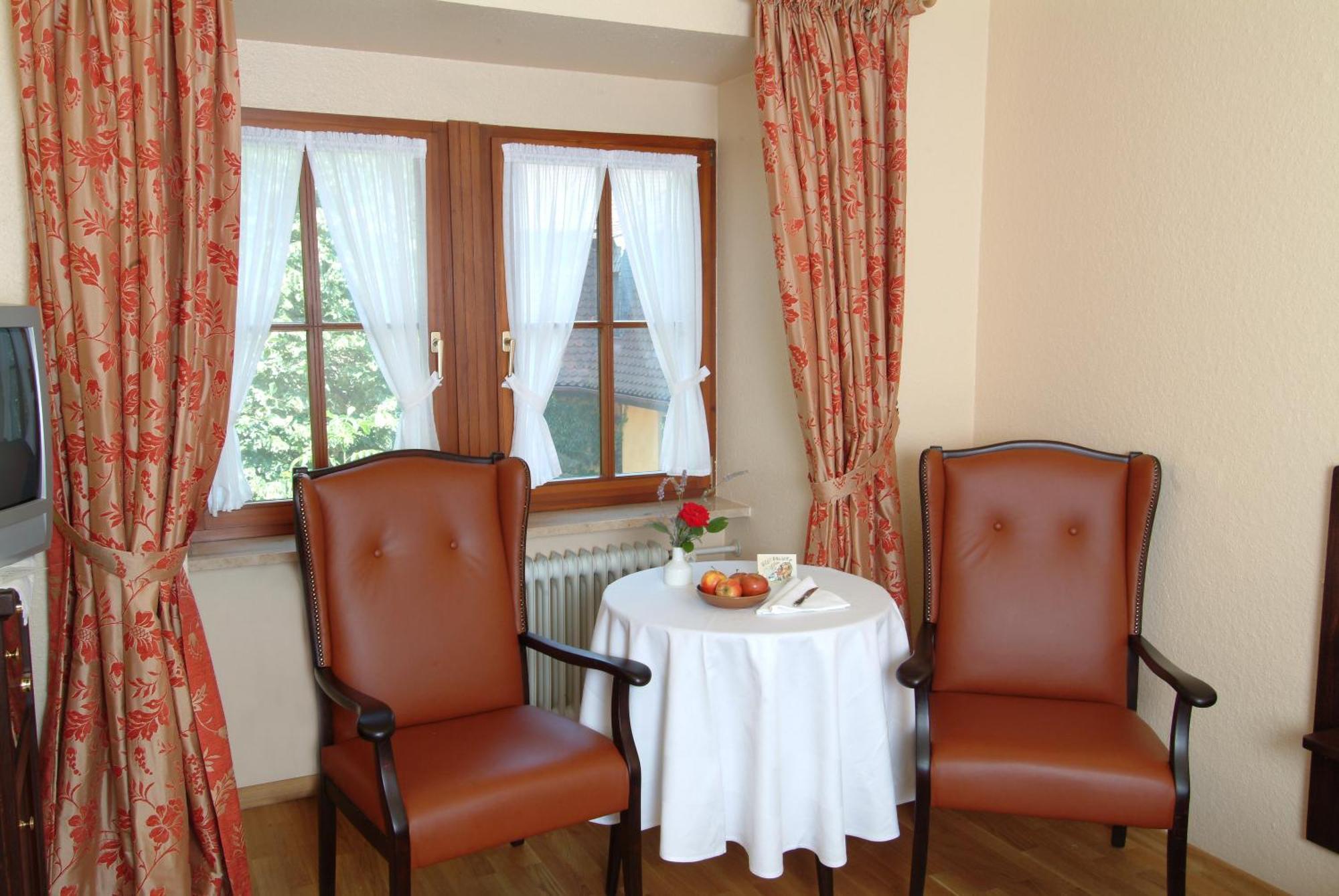 Hotel Leicht Biebelried Extérieur photo