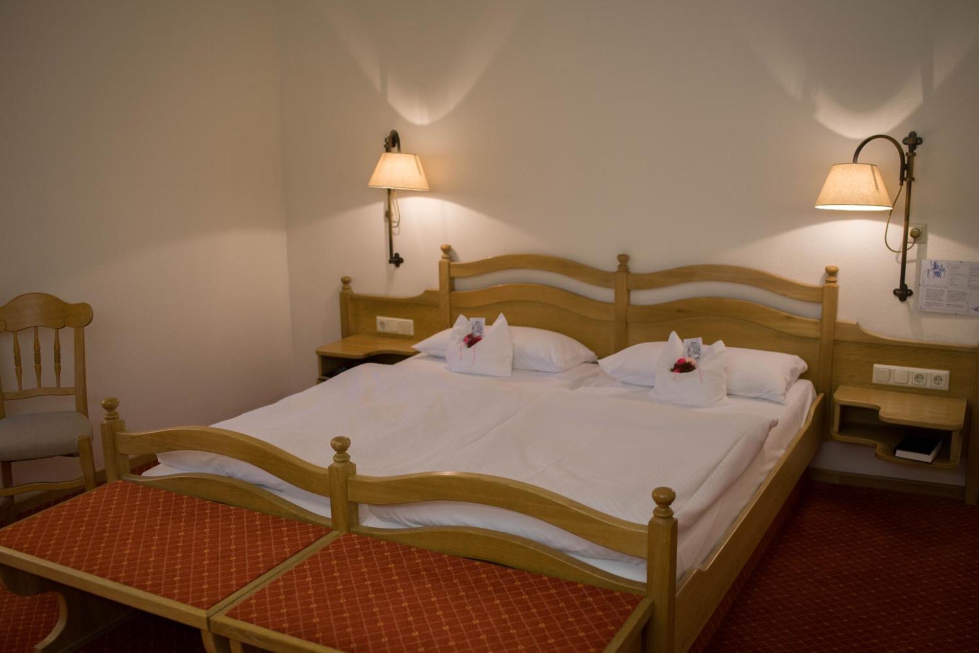 Hotel Leicht Biebelried Extérieur photo