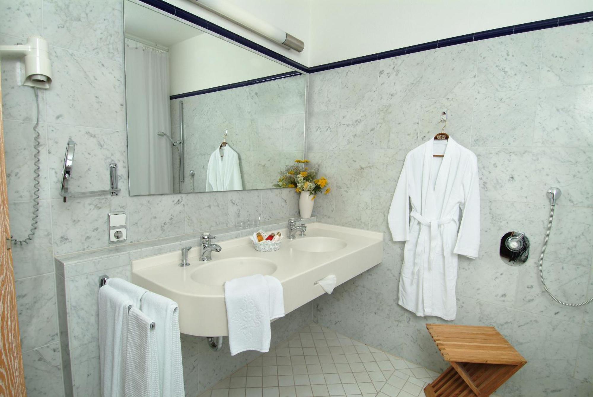 Hotel Leicht Biebelried Extérieur photo